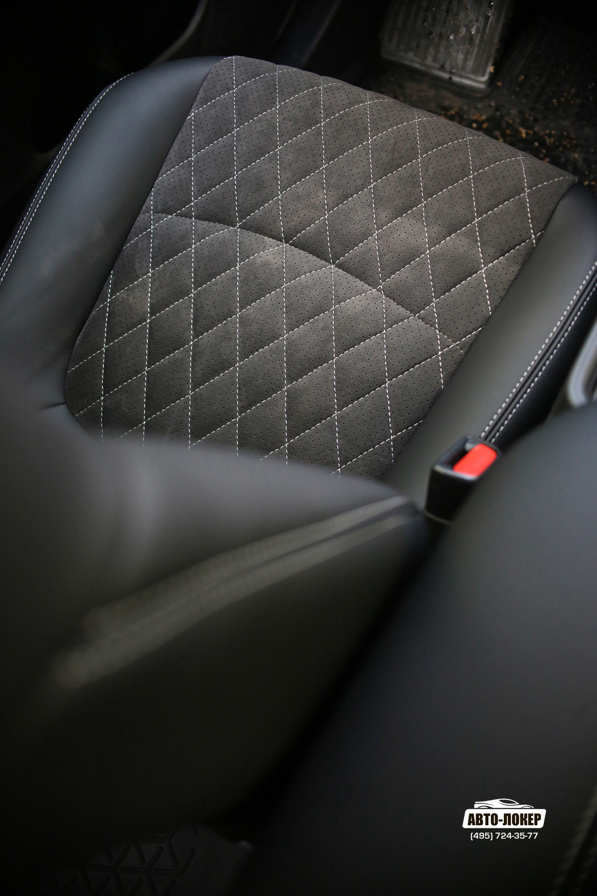Преетяжка сидений кожей Toyota RAV4 5 поколения