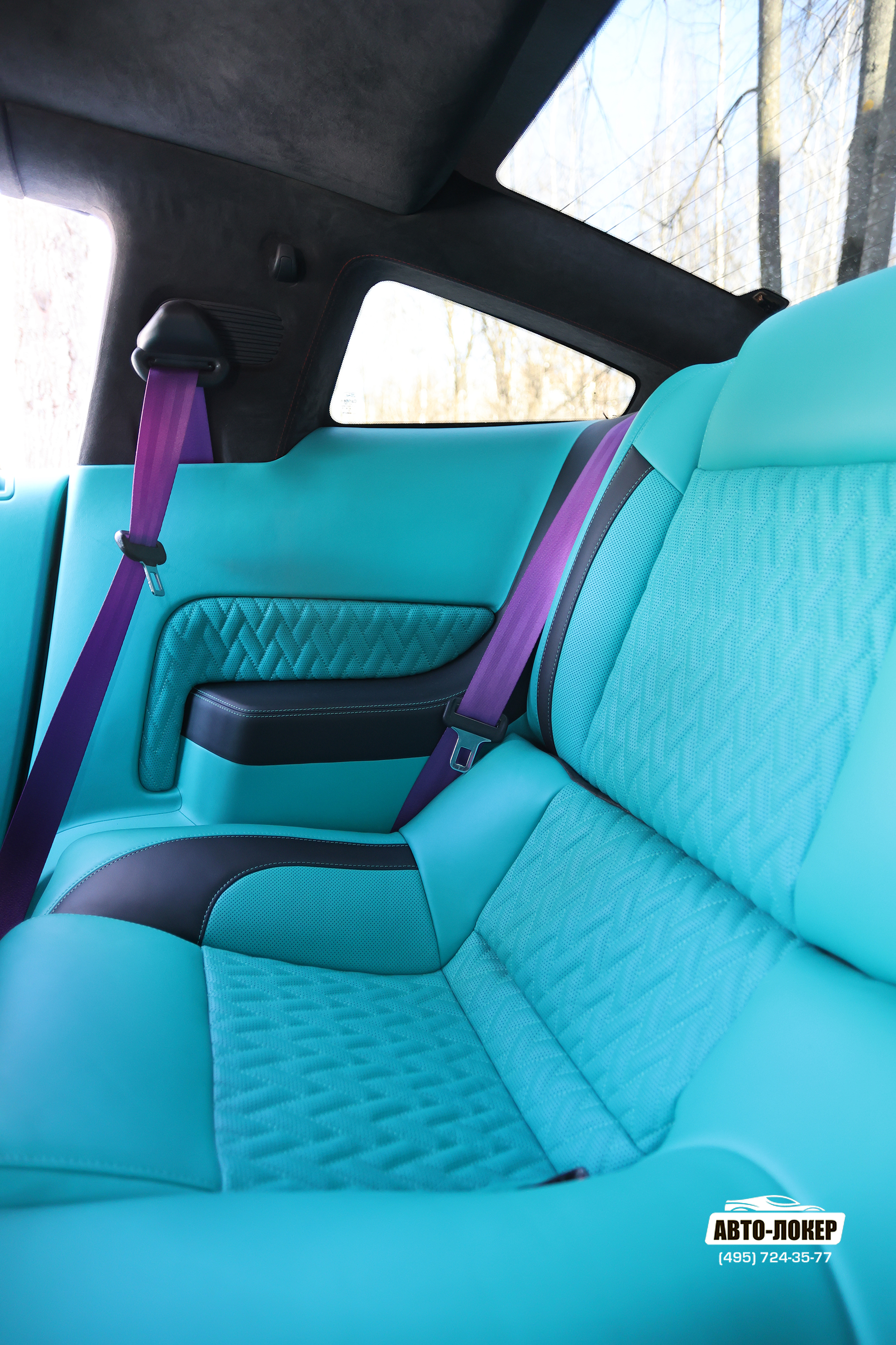 Перетяжка задних сидений салона кожей Ford Mustang