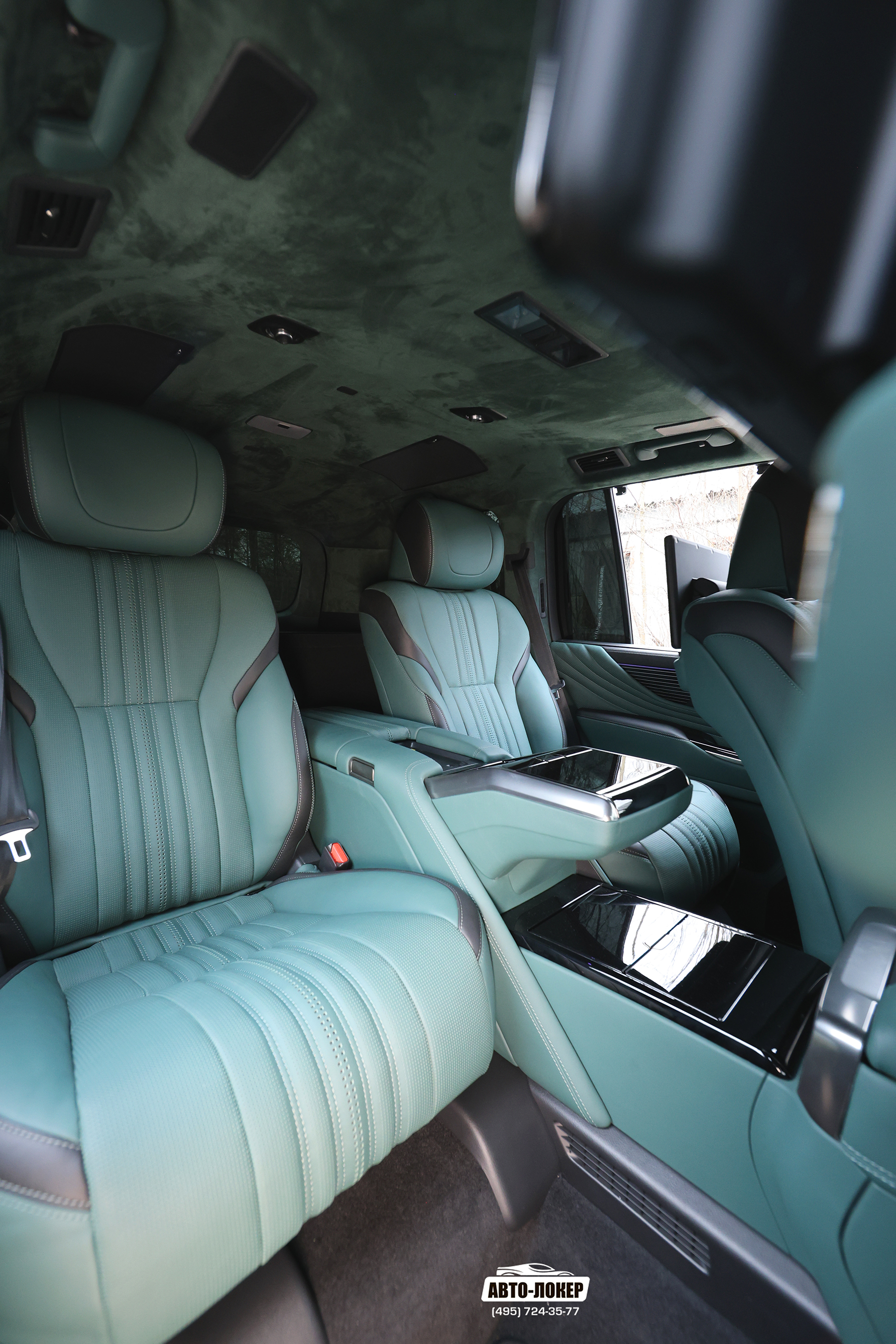 Перетяжка задних сидений салона кожей Lexus LX600