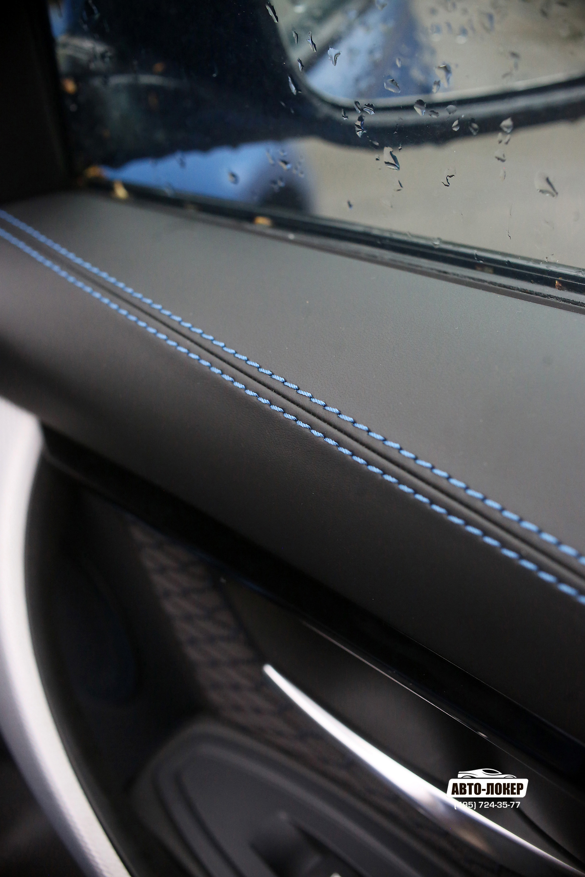 Перетяжка кожей панели приборов (торпедо) BMW 3 F30